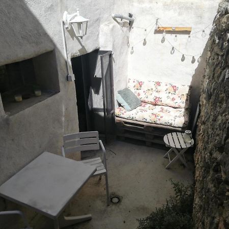Gigean Charmant Appartement En Centre-Ville Medieval מראה חיצוני תמונה