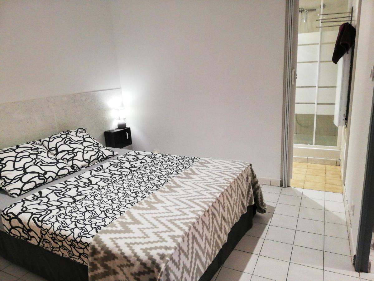 Gigean Charmant Appartement En Centre-Ville Medieval מראה חיצוני תמונה
